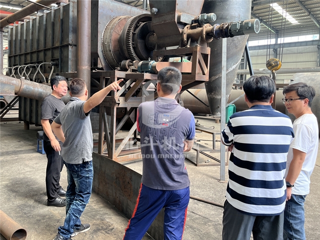 臺(tái)灣客戶來訪鞏義北斗機(jī)械實(shí)地考察